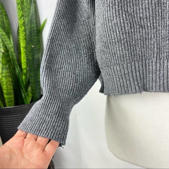 ZARA Womens Small Viscose Knit Crop Gray Sweater Zip In Back - Picture 11 of 13